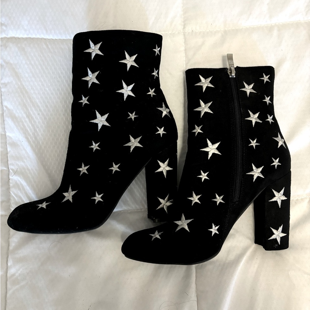 Worn Charlotte Russe Size 8 Black Ankle Boots w/star detail - Picture 3 of 6